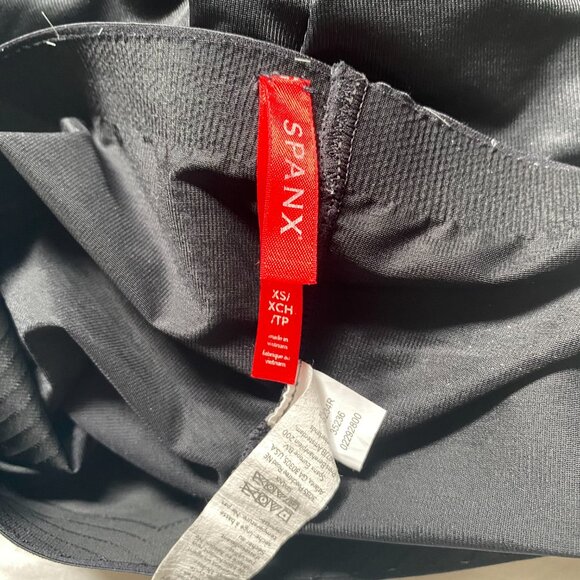 SPANX SPANXshape™ Invisible Mid-Thigh Short Women's XS Black Shapewear - Picture 9 of 12